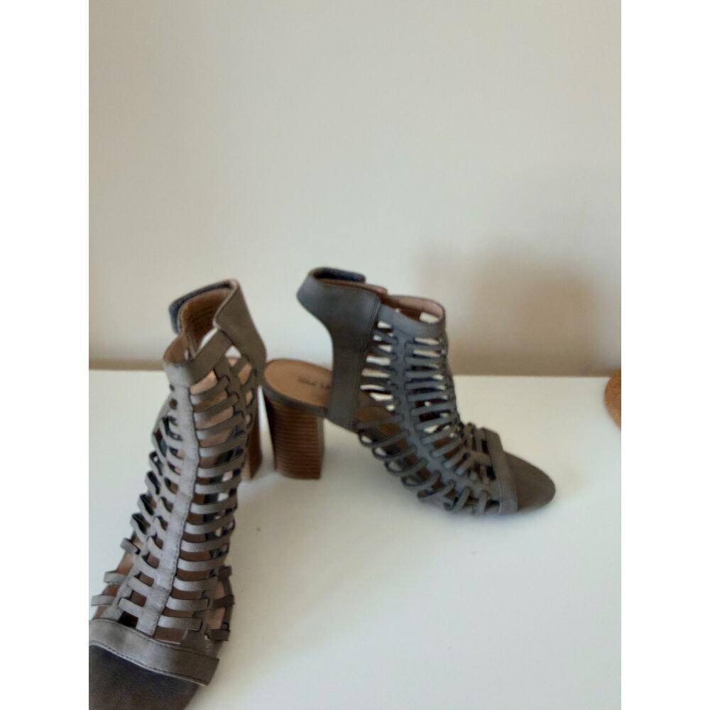 3 for $9 Beige Cage Block Heel Shoes Vegan Leather 7